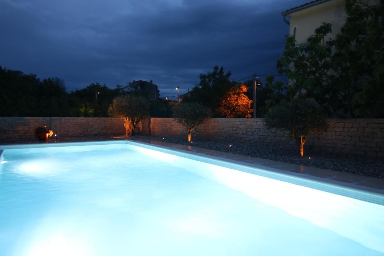 Villa Caprice - Krk Milohnici Exteriör bild