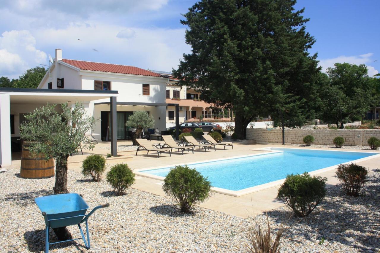 Villa Caprice - Krk Milohnici Exteriör bild