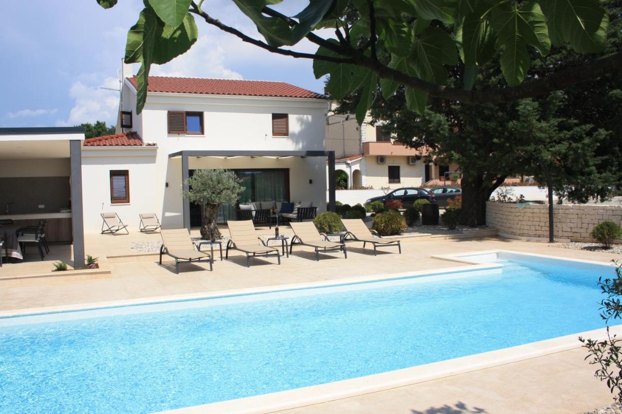 Villa Caprice - Krk Milohnici Exteriör bild