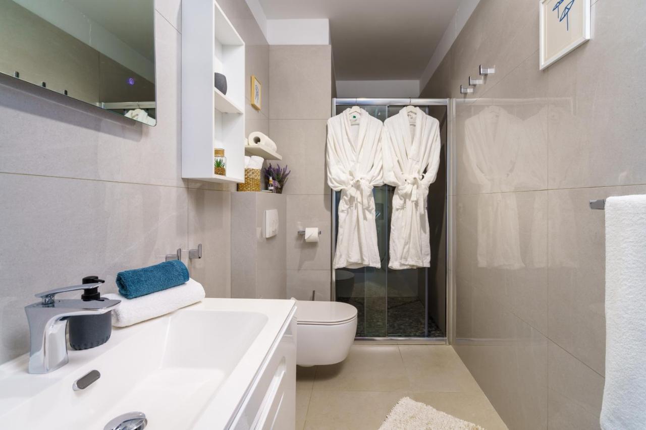 Villa Caprice - Krk Milohnici Exteriör bild